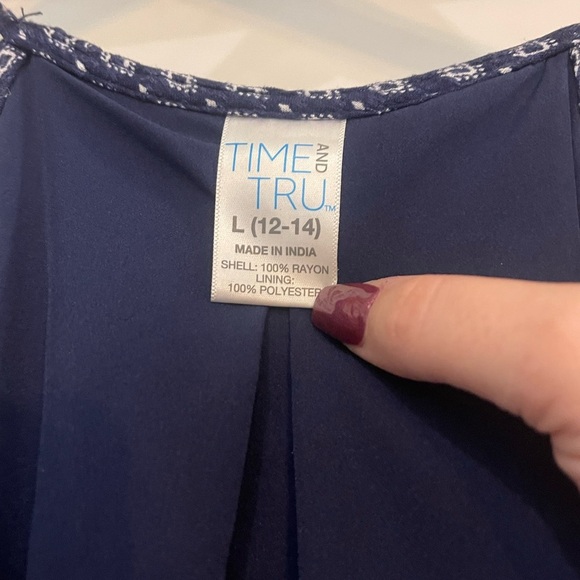 ⭐️Time and Tru Navy Patterned Midi Dress - Picture 3 of 4